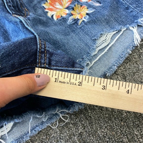 American Eagle Floral Embroidered Mom Jean Shorts Size 2 High Rise Cotton Denim - Picture 10 of 10